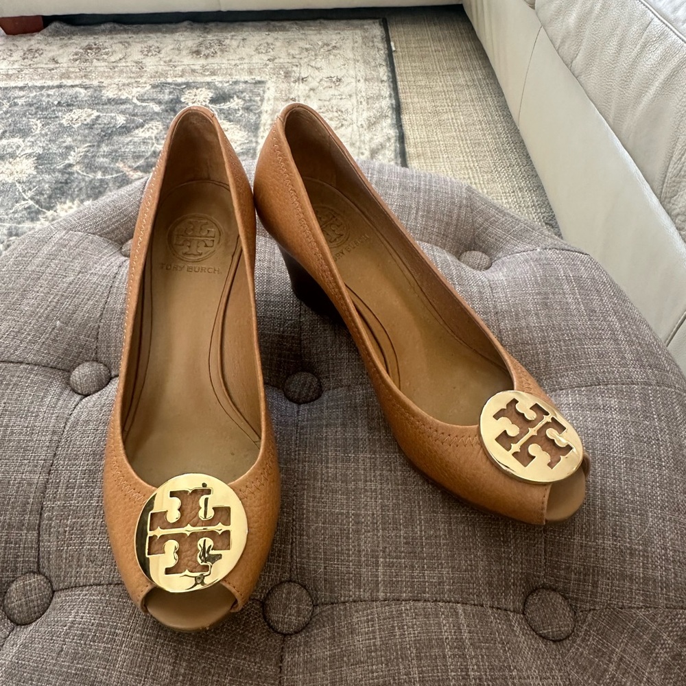 Tory Burch Tan Leather Peep Toe Wedges Size 7